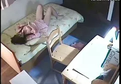 Denis hd frauenporno nahm Kikis mädchenhafte Ruhe