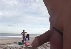 Reifer lüsterner Mann fickt eine junge Brünette in einem Zelt hart frauenporno gratis