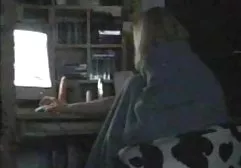Weißer und schwarzer Schwanz in den feuchten Löchern einer vollbusigen schwarze frauenporno Blondine